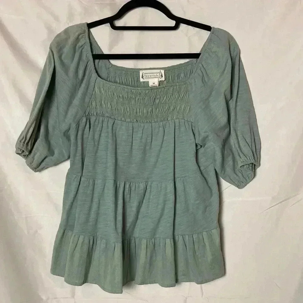 NWT loveriche top
